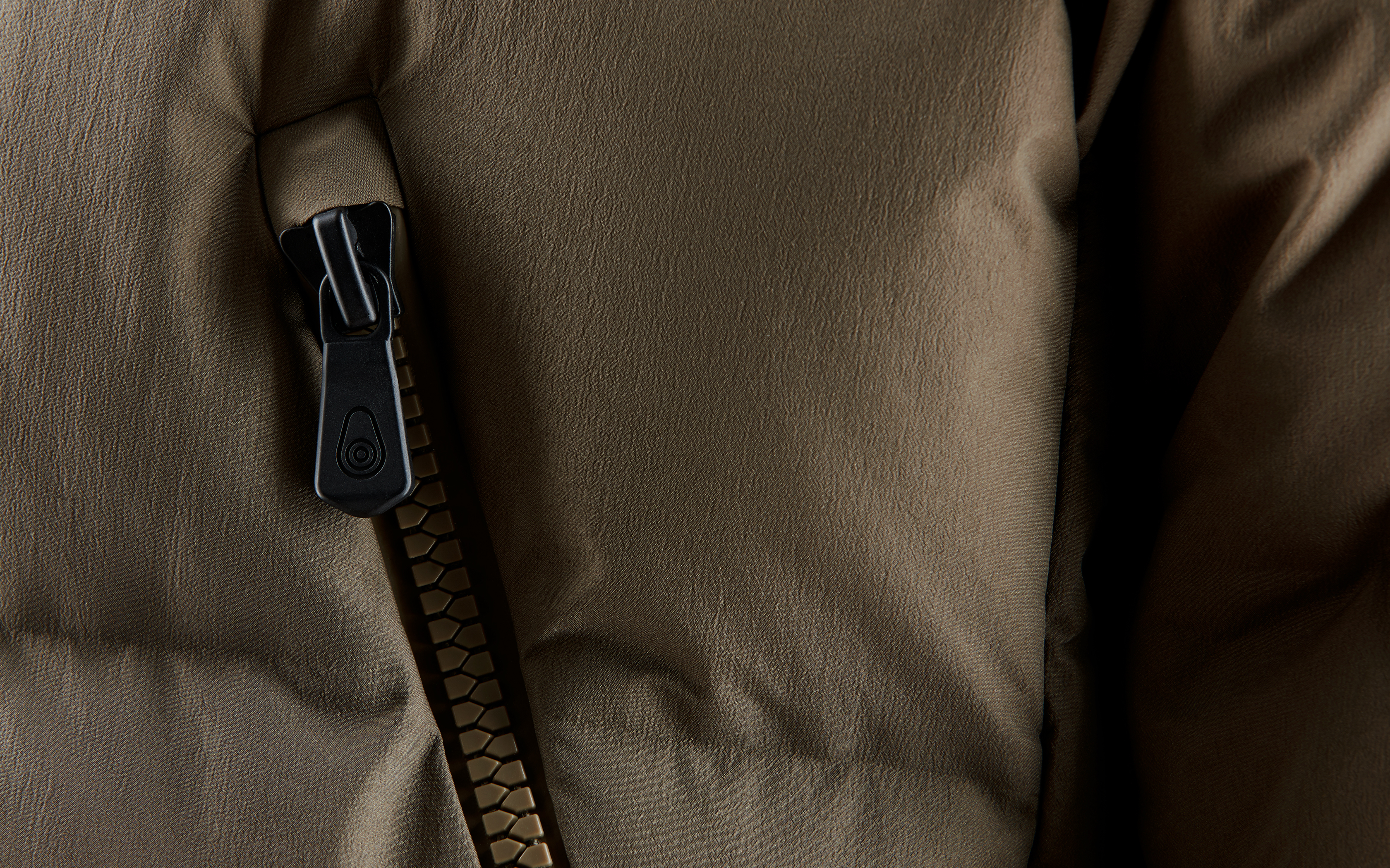 RACE EDITION DOWN PARKA