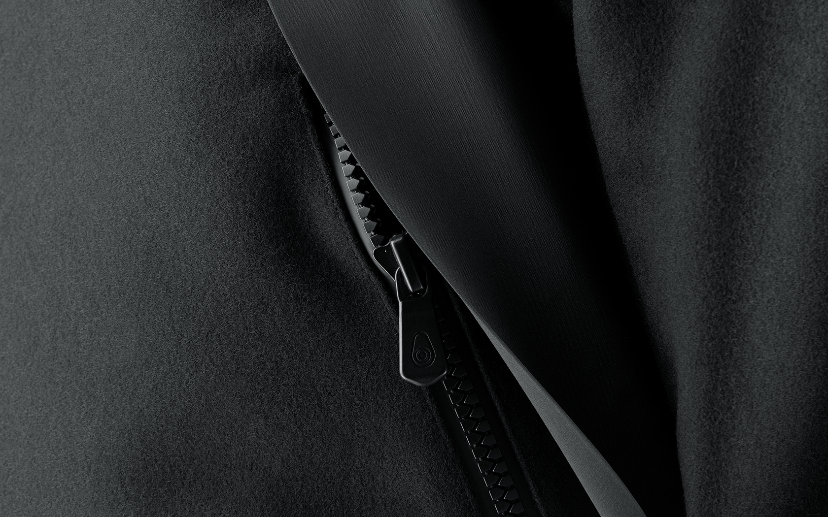 RACE EDITION GTX WOOL COAT