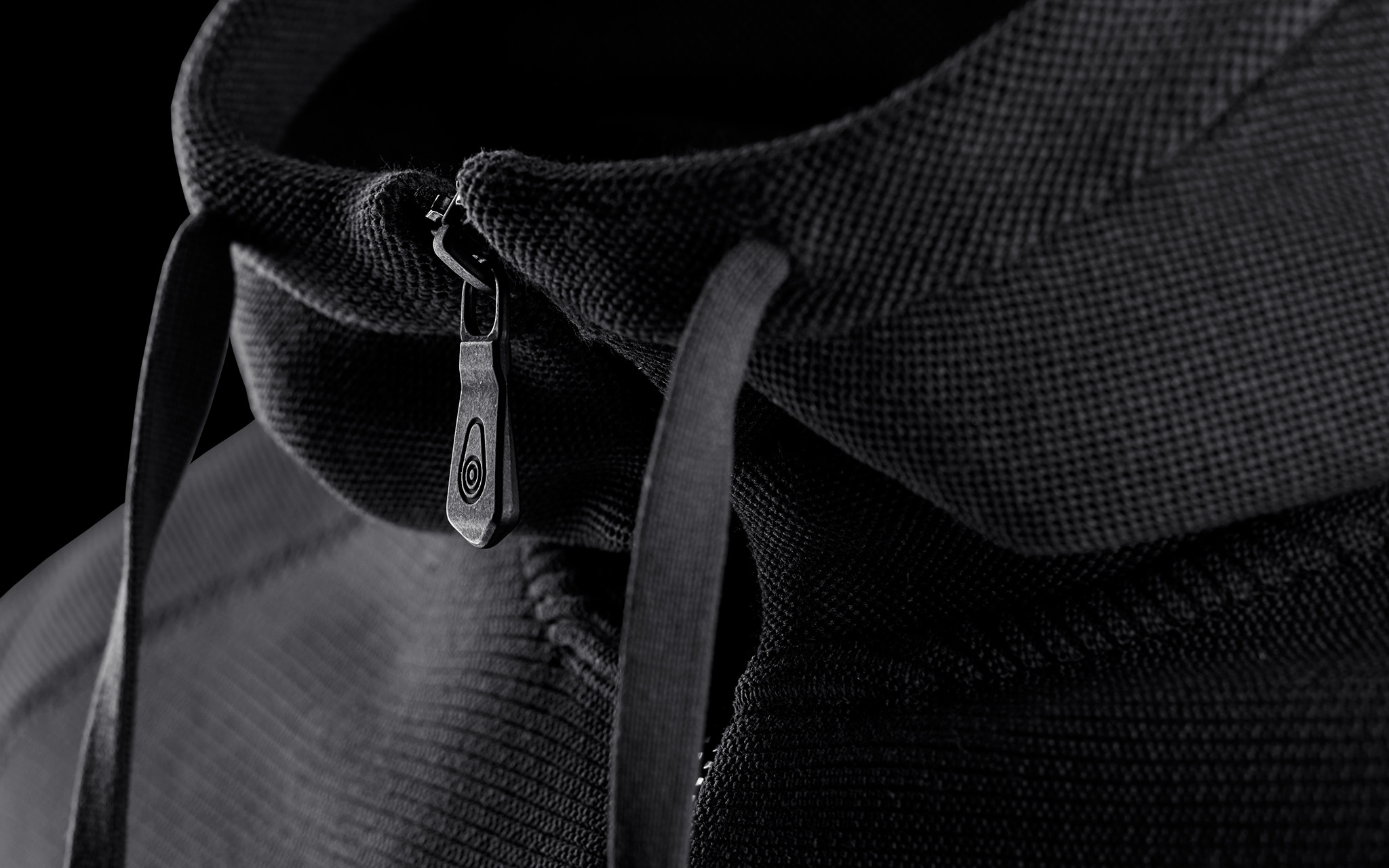 ELEMENT SEAMLESS ZIP HOOD