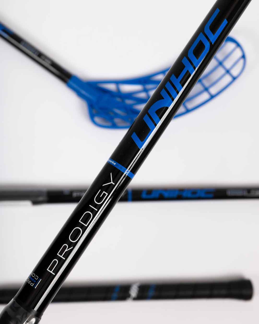 STICK UNILITE PRODIGY 36 BLACK/BLUE